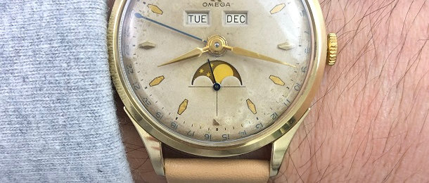 1951 OMEGA COSMIC MOONPHASE TRIPLE CALENDAR