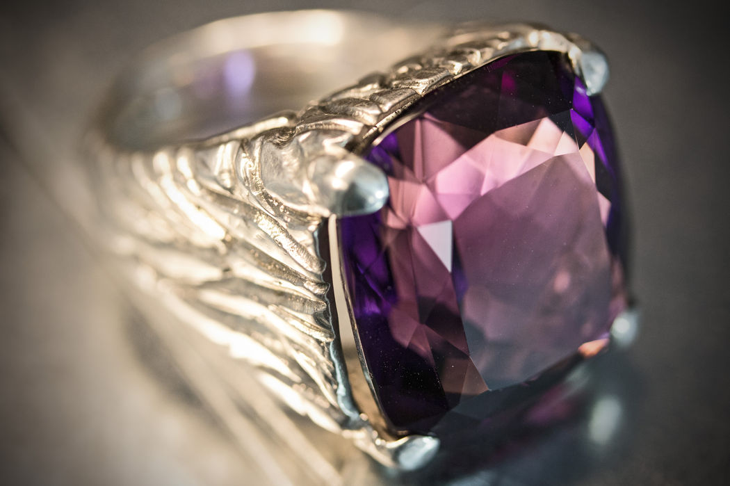 Grosser Amethyst der GEM FACTORY GmbH