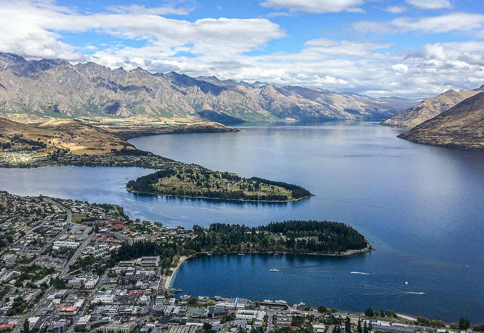 Adventurous Queenstown – jetboats, hikes and lakeside serenity in New Zealand’s adrenaline capital.