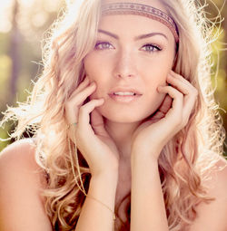 Blonde highlights hair style