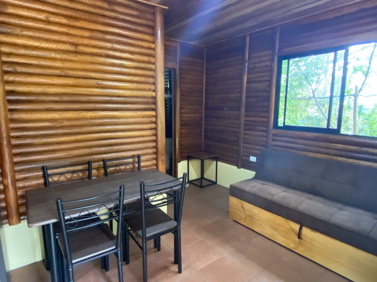 Beautiful, Furnished, Brand-New, Teak Wood Cabin- 1 BD 1 BA– El Roble, Tronadora