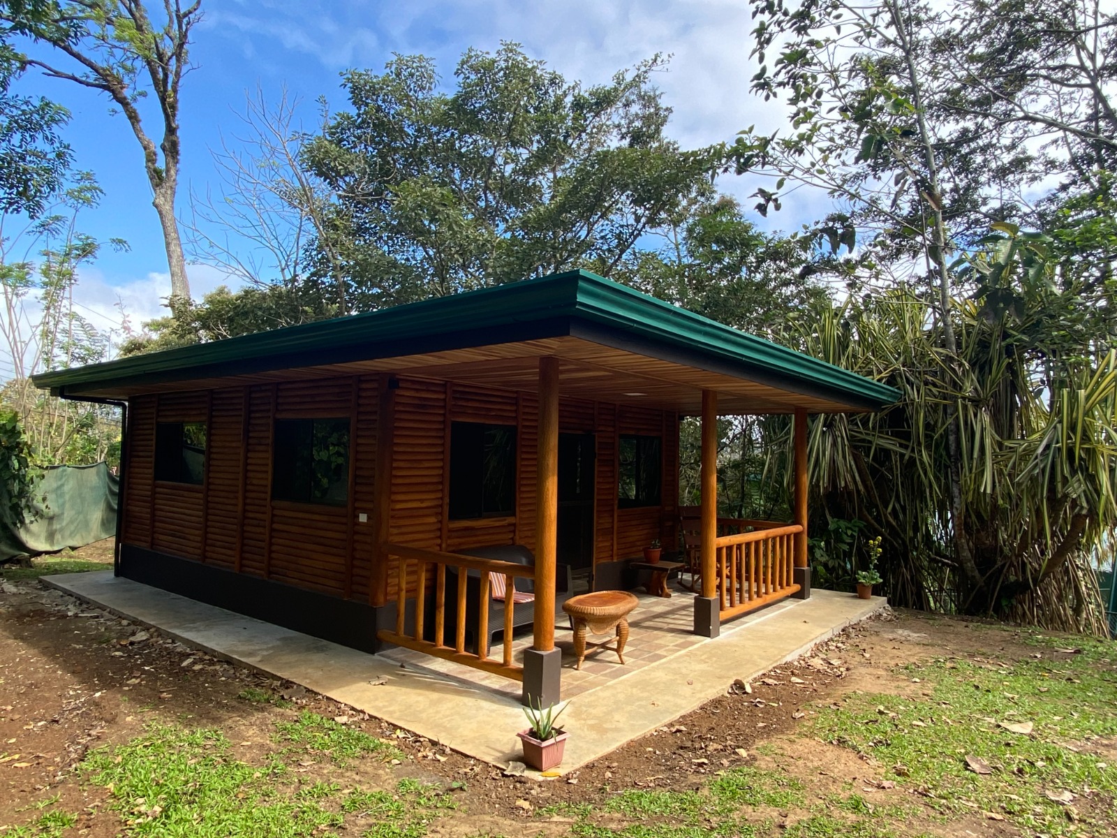 Beautiful, Furnished, Brand-New, Teak Wood Cabin- 1 BD 1 BA– El Roble, Tronadora