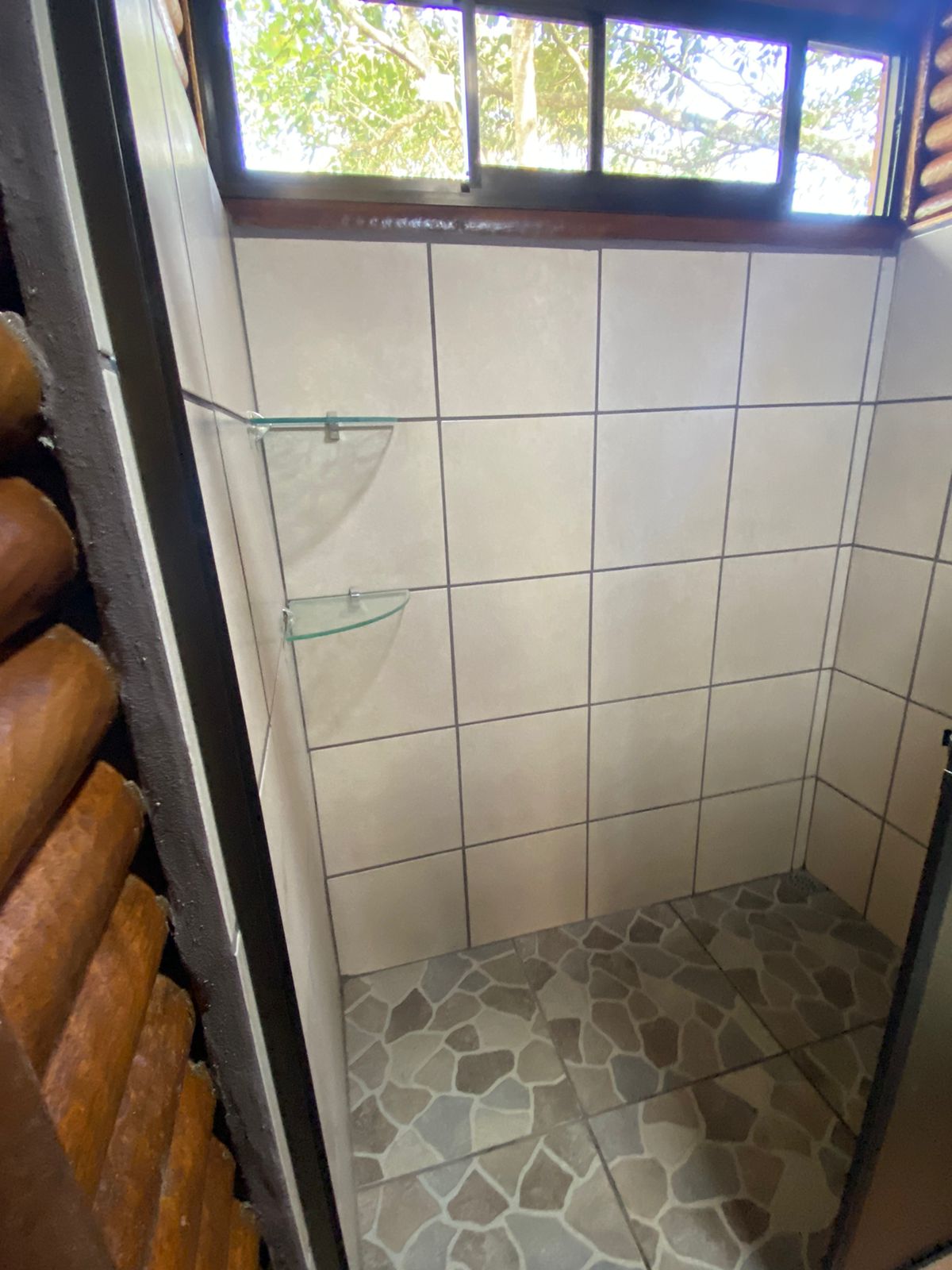 Beautiful, Furnished, Brand-New, Teak Wood Cabin- 1 BD 1 BA– El Roble, Tronadora