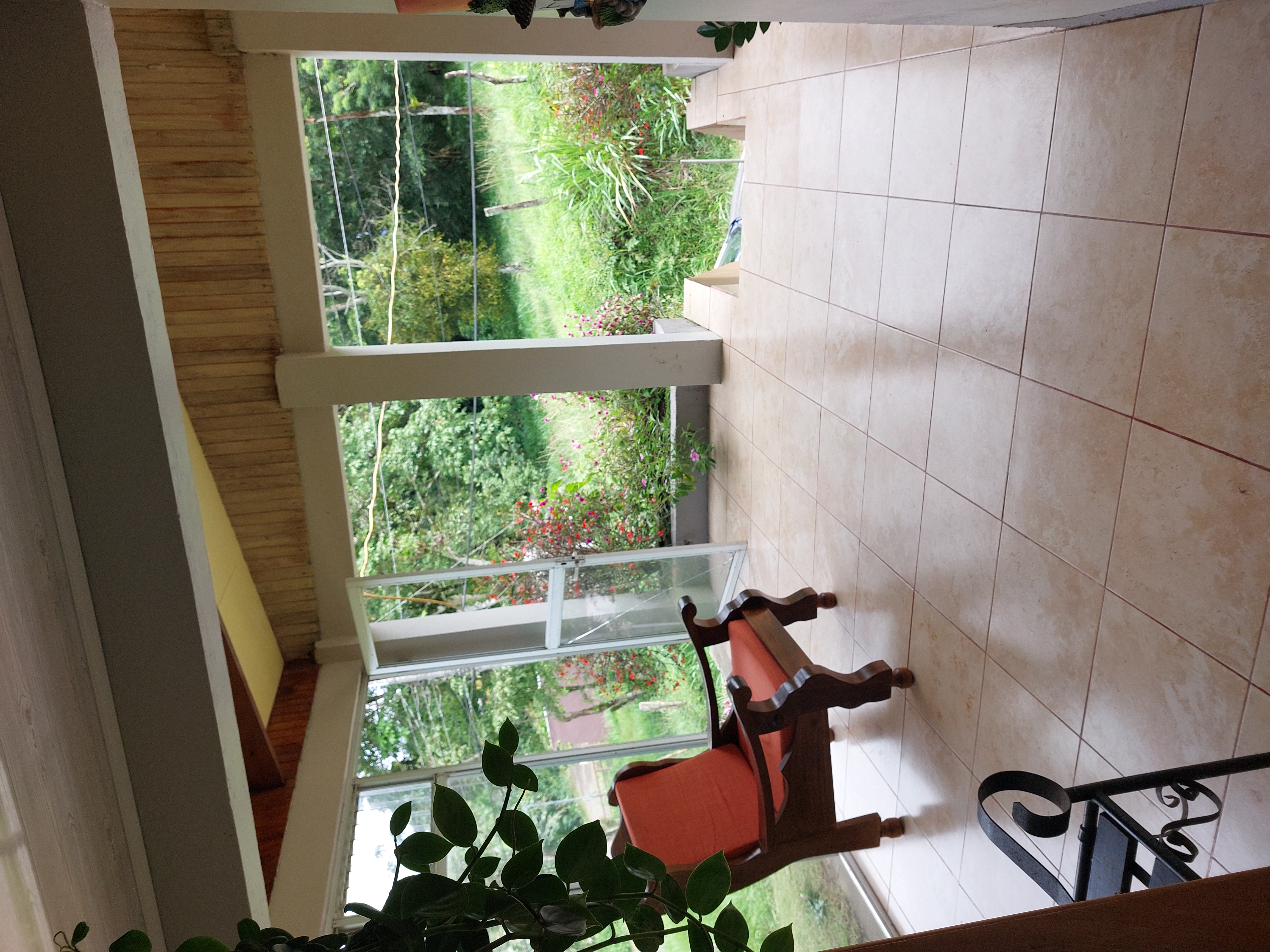 Lovely, Furnished 2BD/1BA Tico Home – Internet included Tronadora 