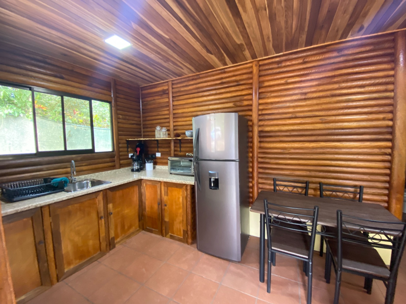 Beautiful, Furnished, Brand-New, Teak Wood Cabin- 1 BD 1 BA– El Roble, Tronadora