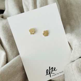 Gold daisy diamond studs