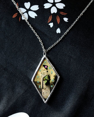 Stained glass vetro gioiello giapponese japanese geisha necklace ciondolo handmade artigianato jewelry