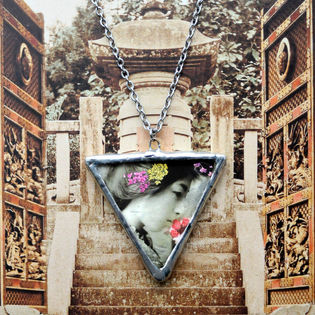 Stained glass vetro gioiello giapponese japanese geisha necklace ciondolo handmade artigianato jewelry