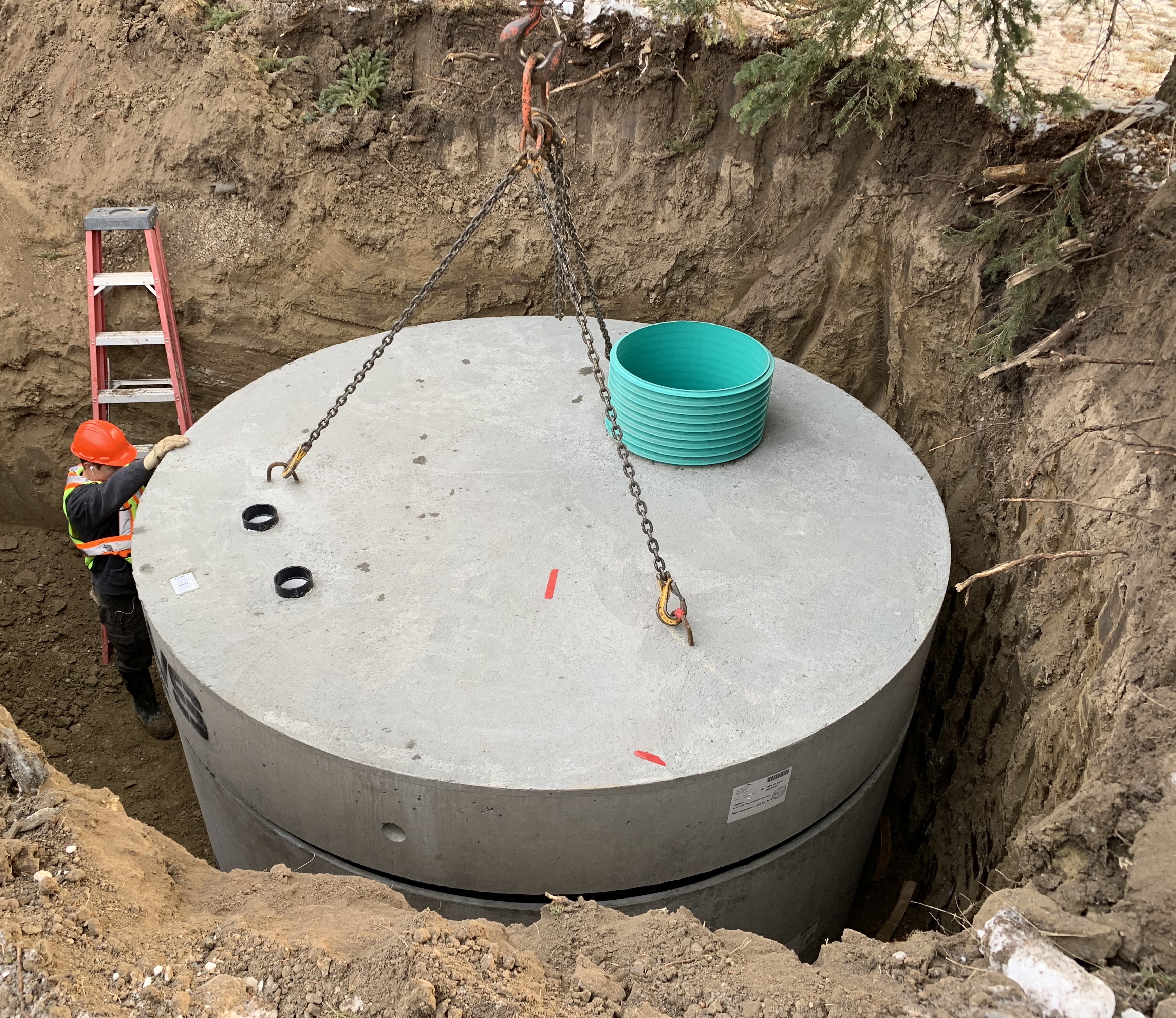 Holding tank installation