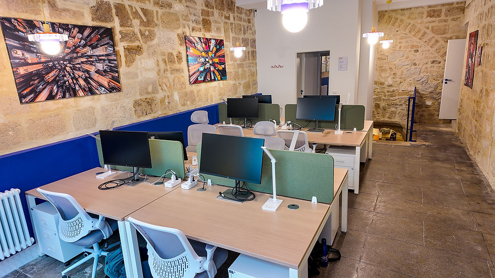 Espace de coworking flexible à Montpellier avec postes de travail sans engagement et liberté totale de résiliation