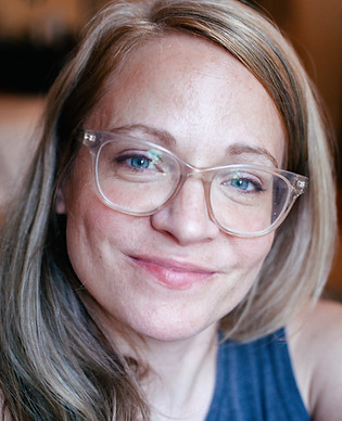 Chelsea headshot.jpg