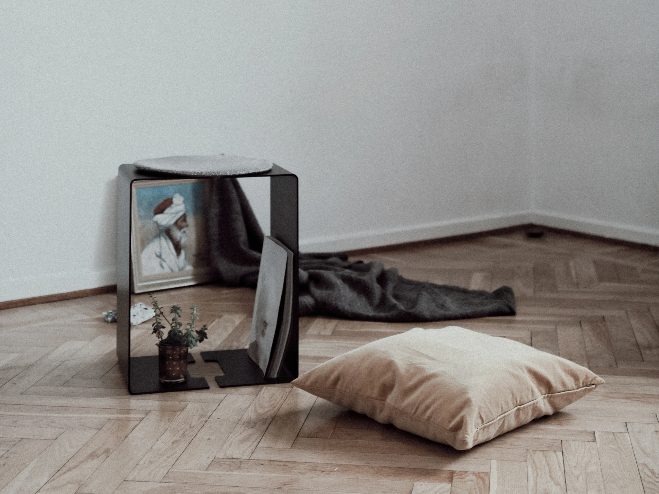 NORMA STOOL