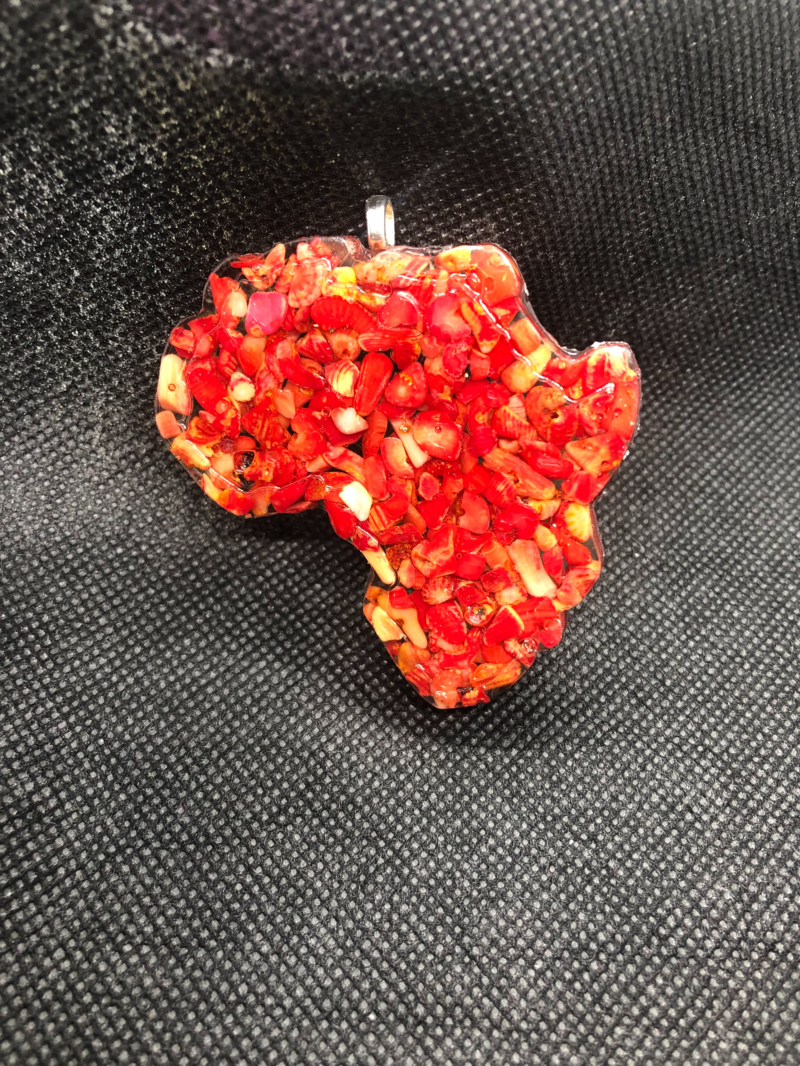 (Sm) Red Coral Africa Pendant 