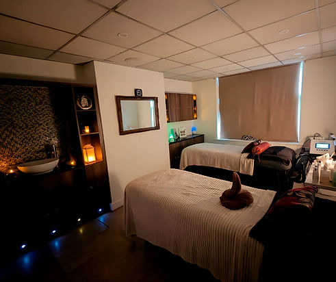 glamorise-spa-double-hillingdon-2_edited.jpg