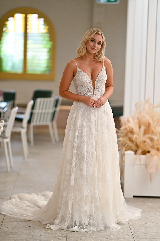 purple hearts wedding dress Elegant A-Line Wedding Dress with Heart-Shaped Corset and Sequin Details Plus Size