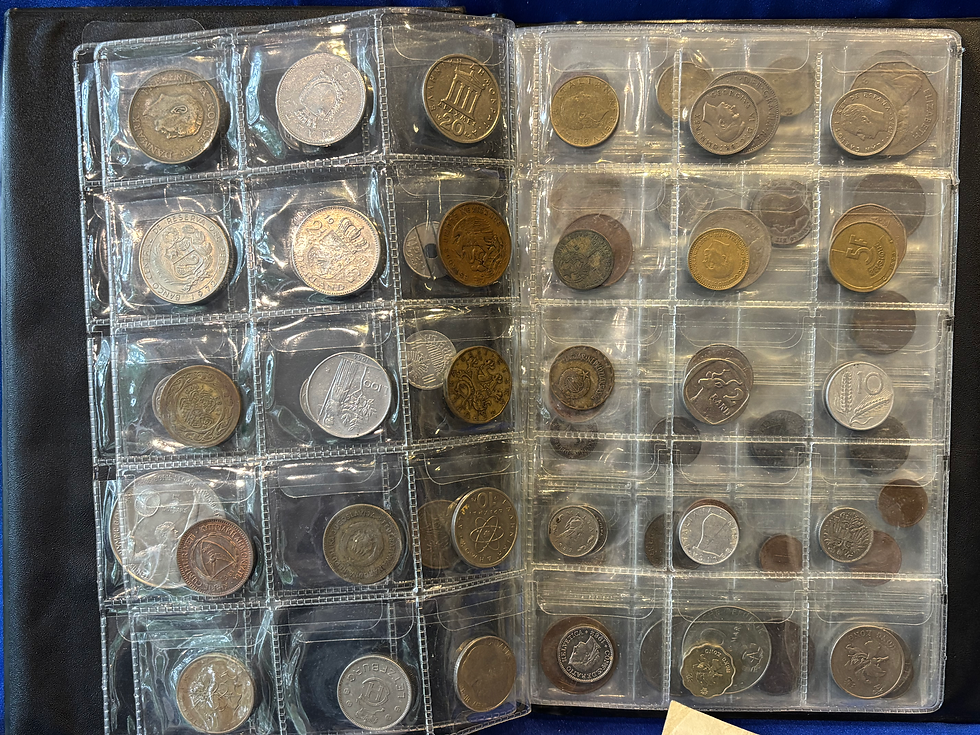 Thumbnail: Coin and Note collection (G995)