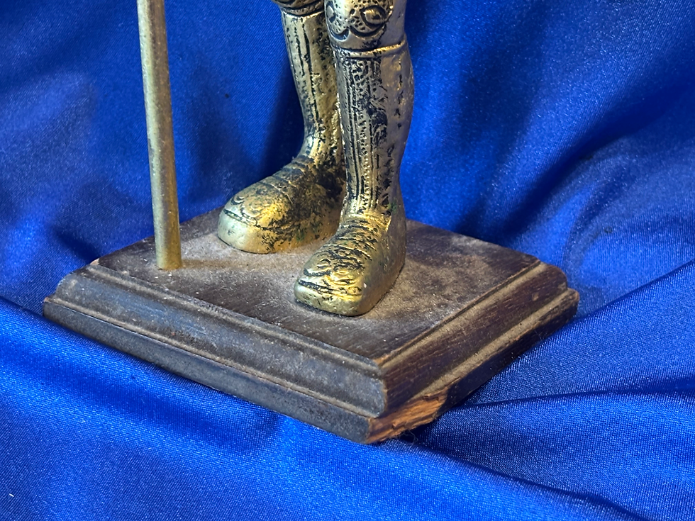 Thumbnail: Vintage solid brass Knight (J97)
