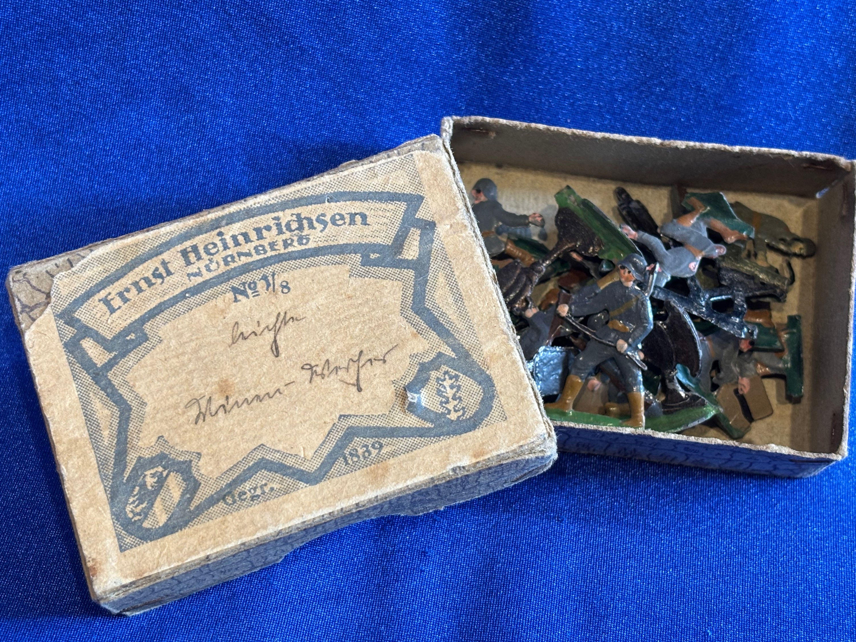 Antique Ernst Heinrichsen Figures (G756)