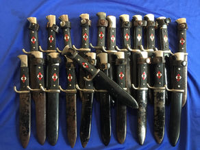HJ Knives: From tool of political indoctrination to an Allied War Trophy