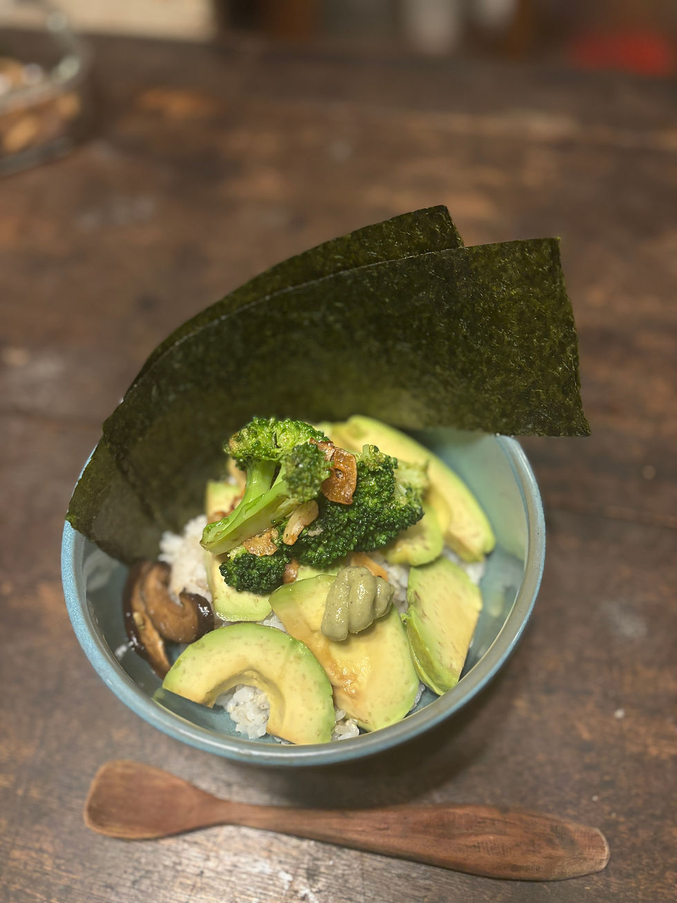 お寿司のようなアボカ丼
