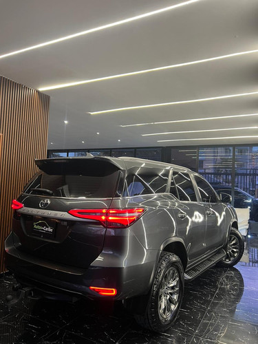TOYOTA FORTUNER SW4 2018