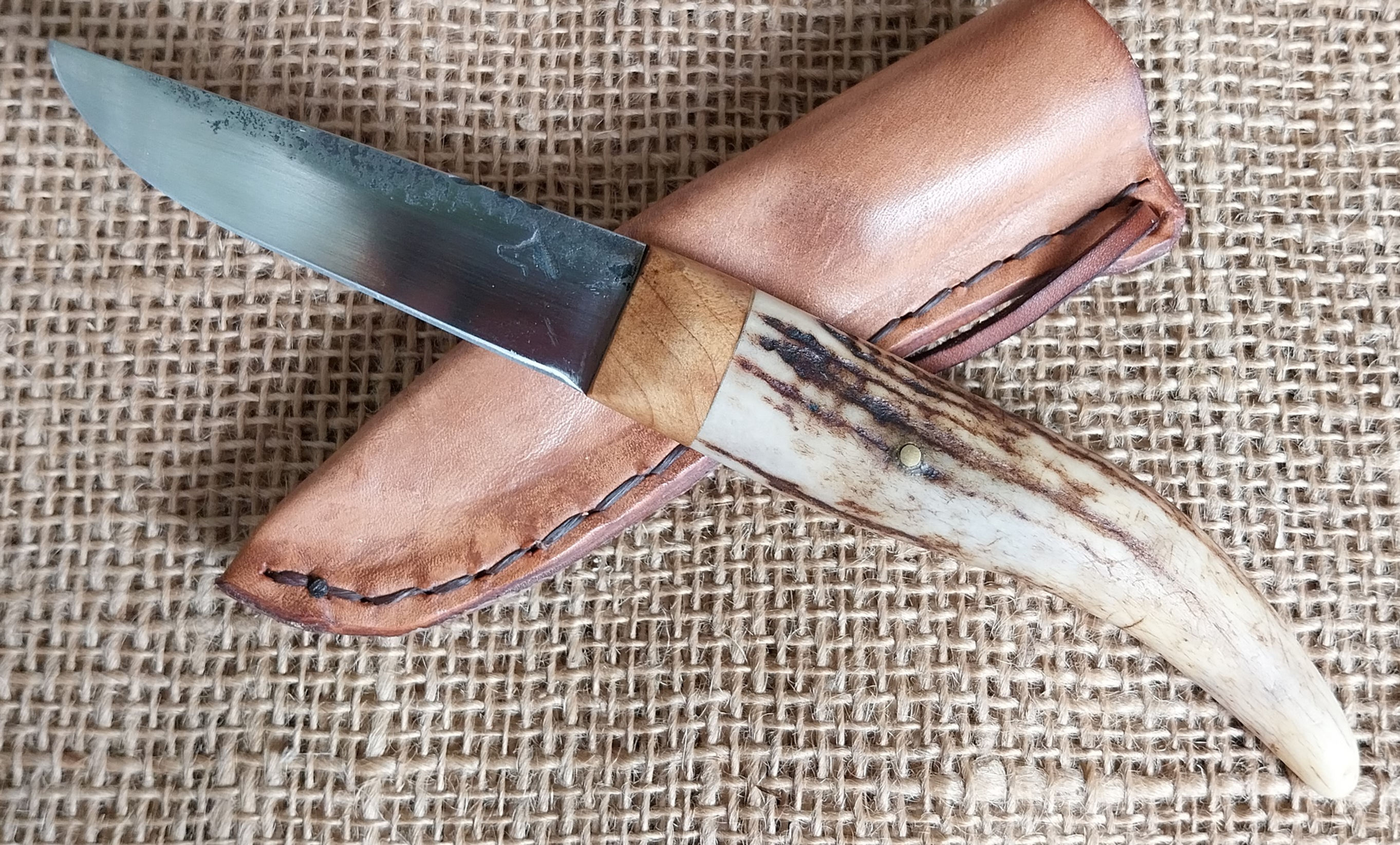 Couteau utilitaire lime et bois de cerf