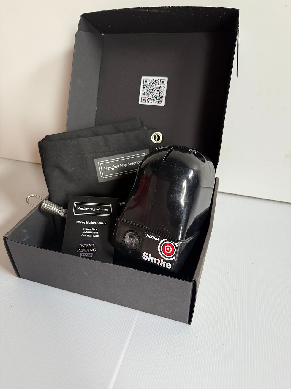 Thumbnail: e-Stall Guard for managing horse behaviour in the stable in packaging