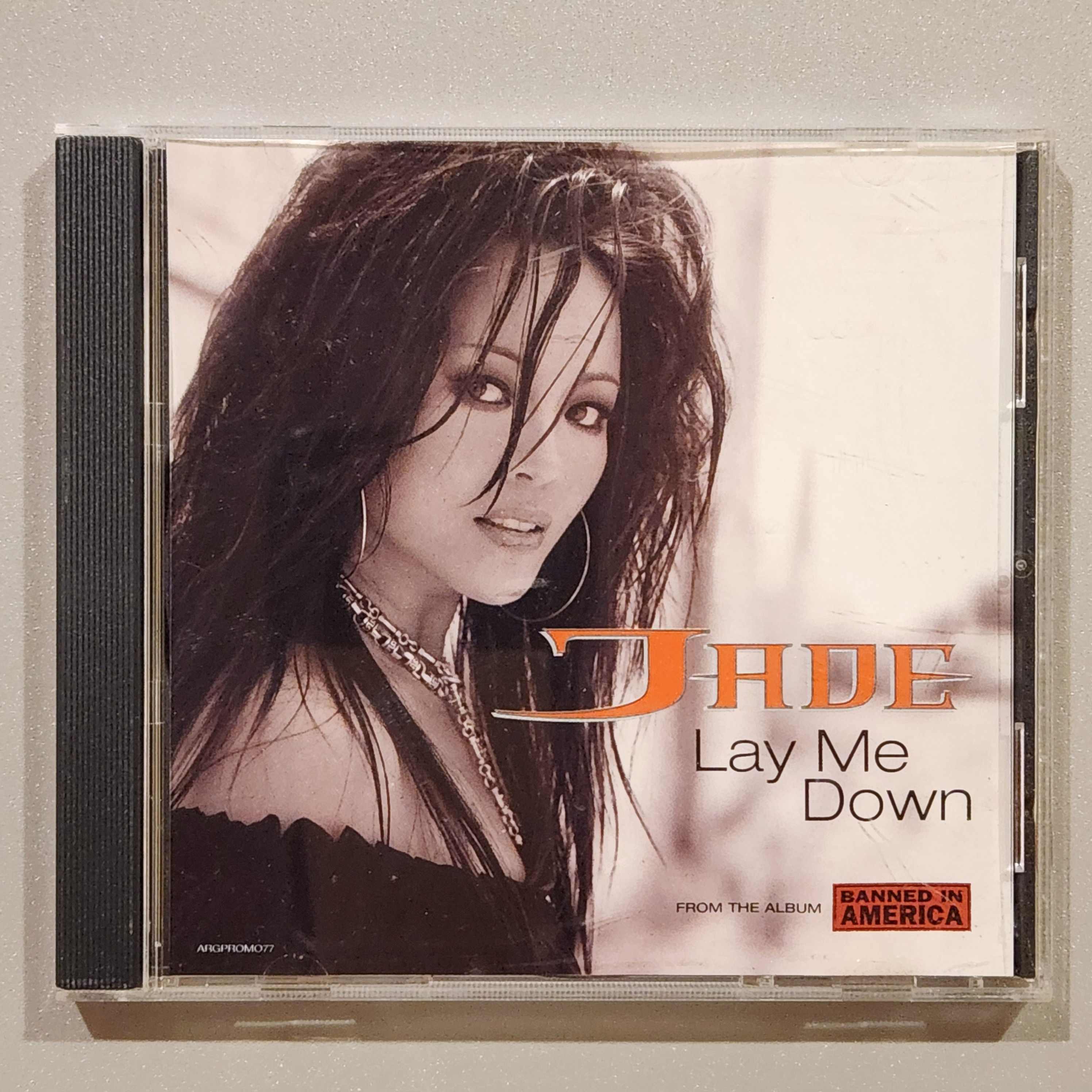 Jade - LAY ME DOWN