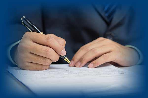 האם ניתן להציב באתר בניה מאבטח חמוש בעל רישיון נשק פרטי?