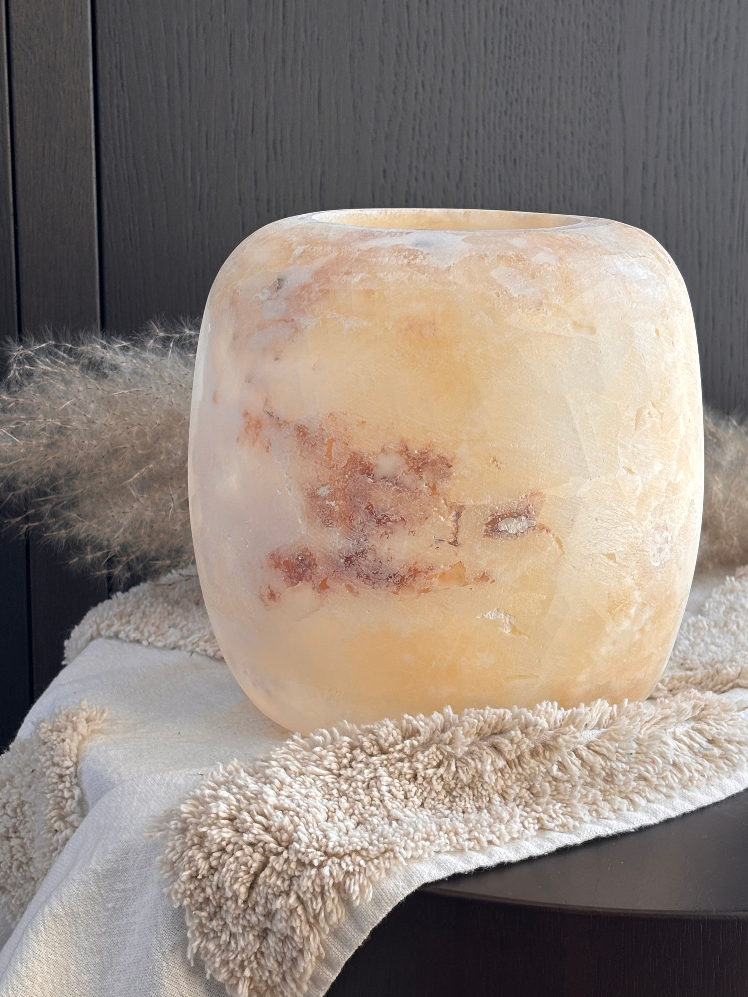 Alabaster rond waxinelichthouder “Yara” (XXL)