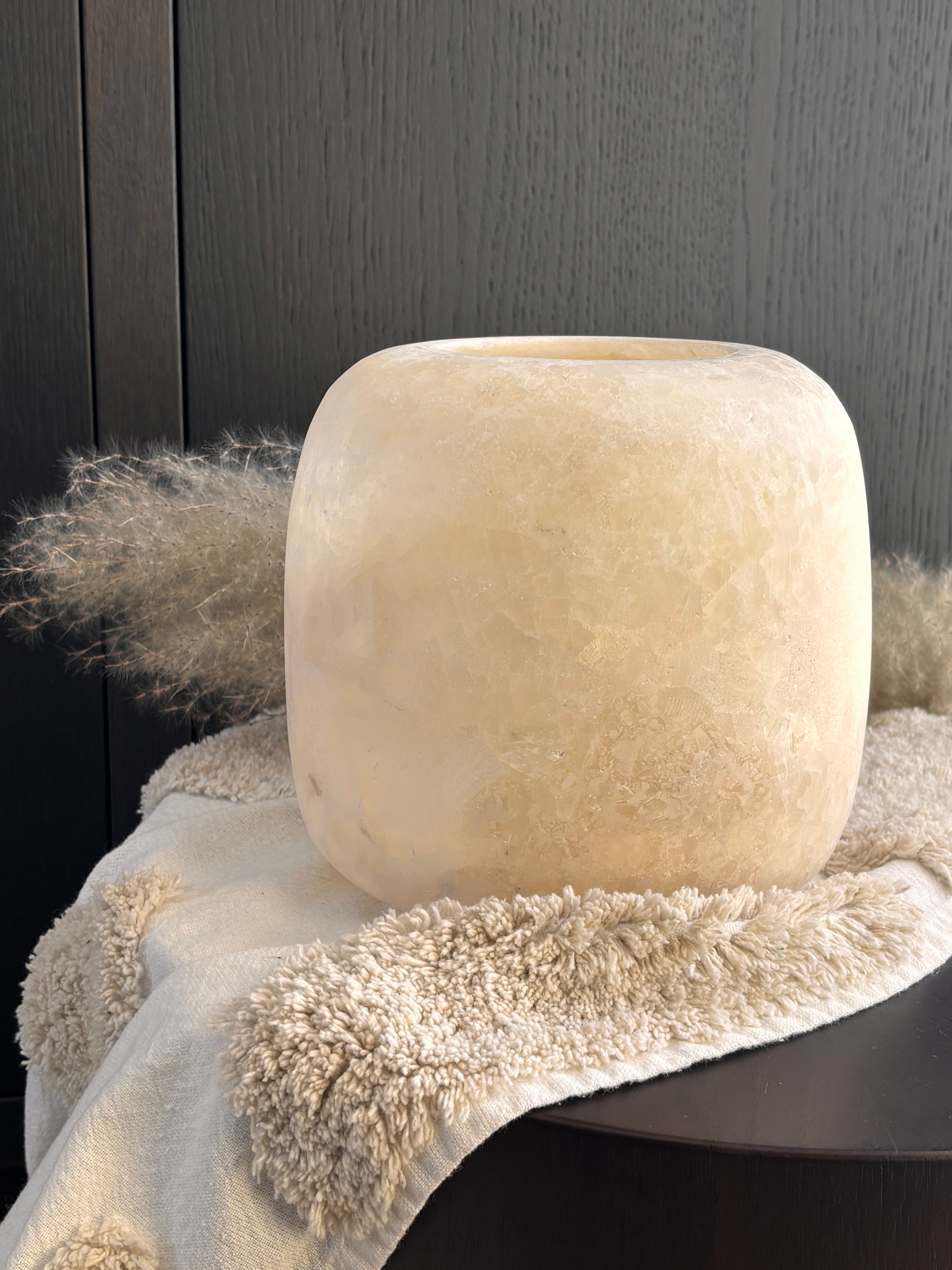 Alabaster rond waxinelichthouder “Layan” (XXL)