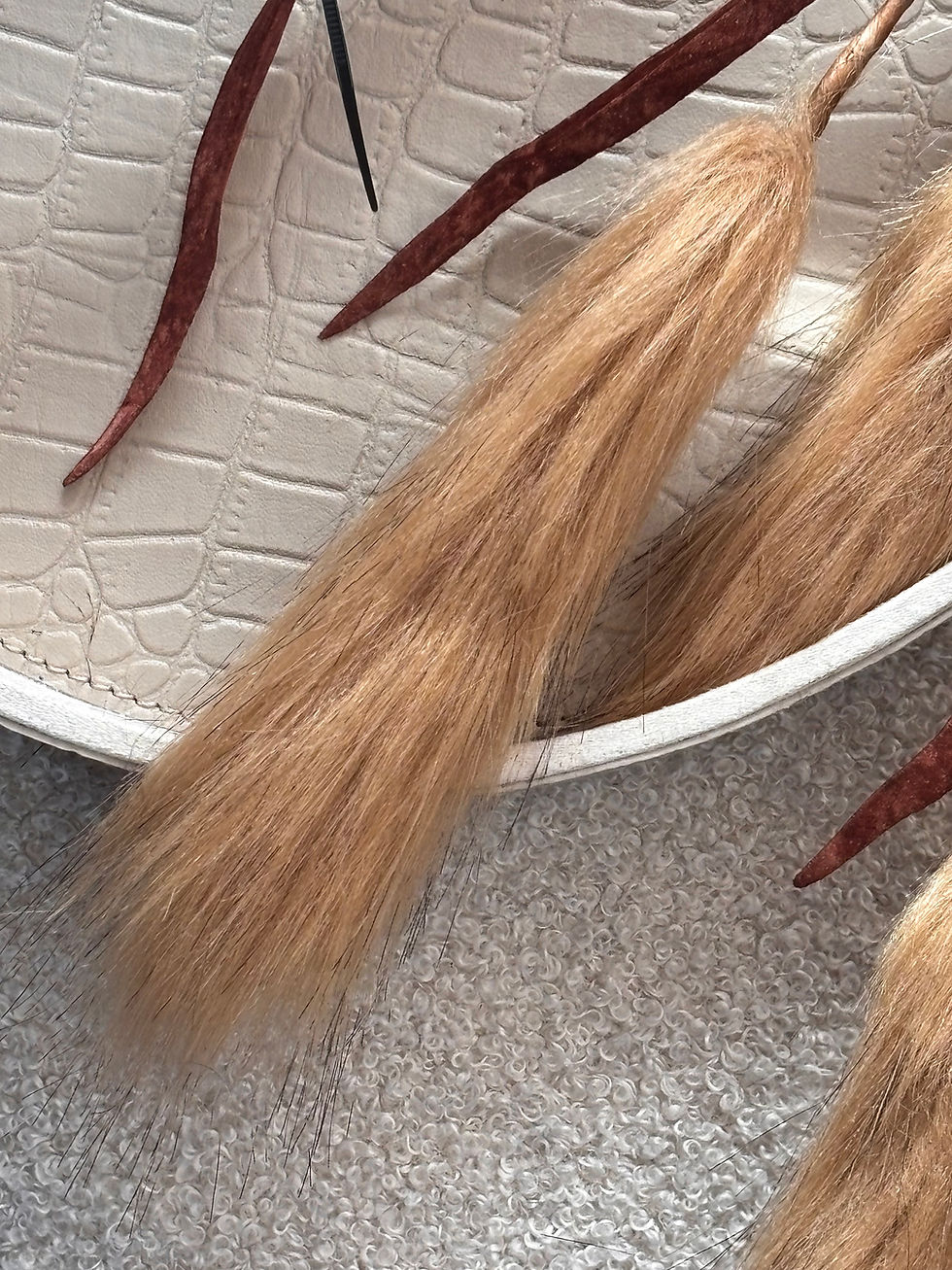 Thumbnail: Fluffy plume latte beige (95 cm)