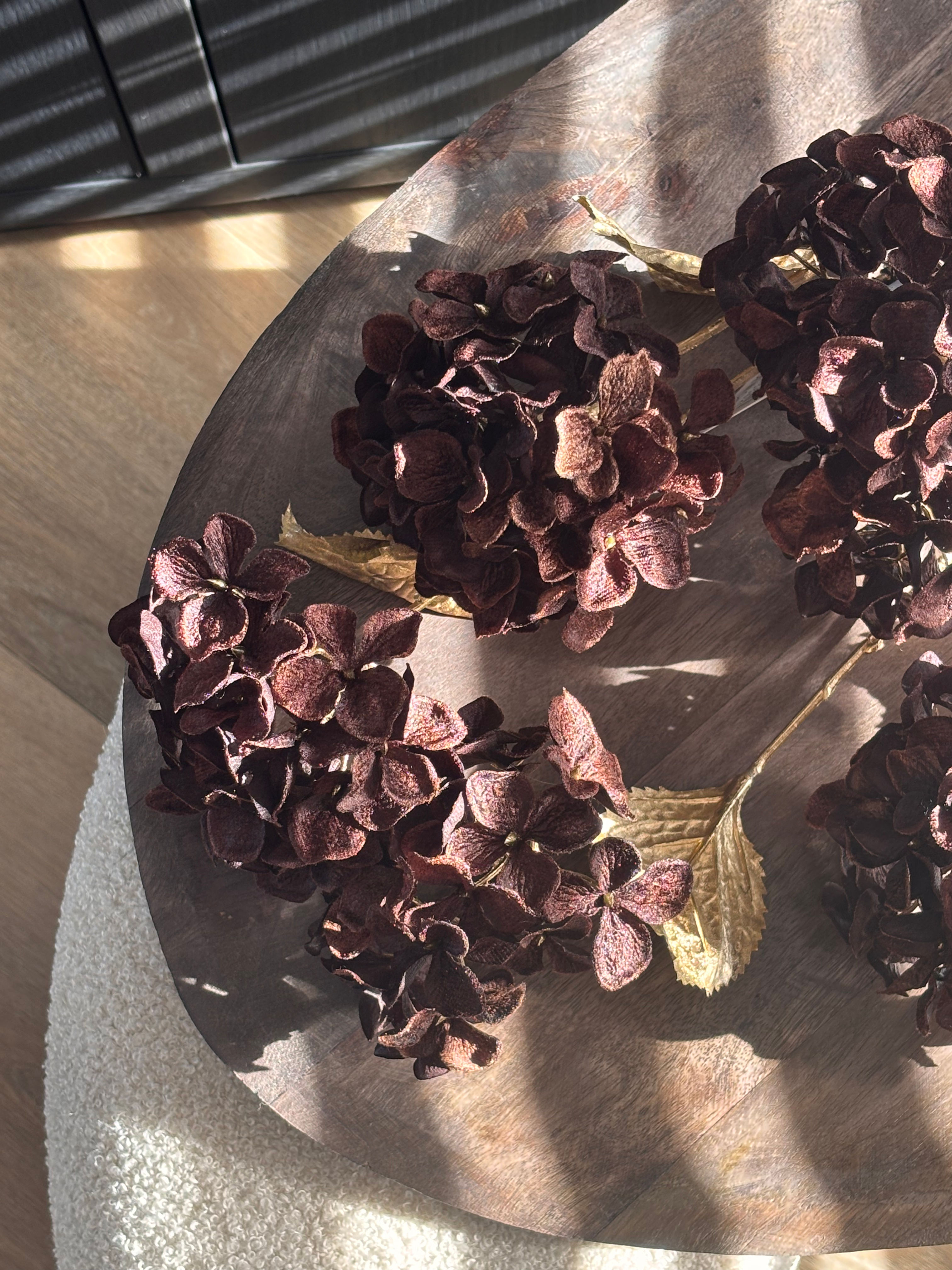 Kunsttak Velvet Hydrangea | Dark Brown & Gold – 85 cm