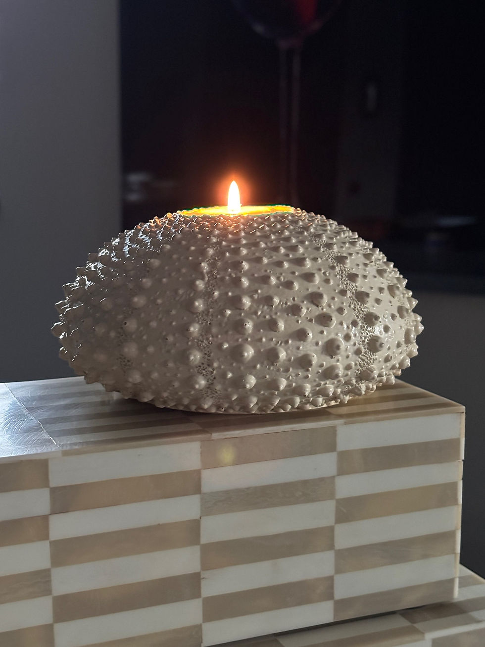 Thumbnail: Light & Living theelichthouder Sea Urchin creme 15x8 cm