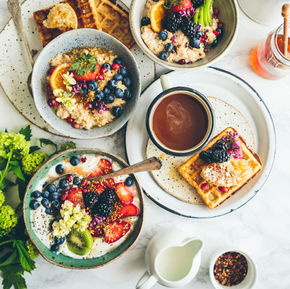 what is a balanced diet. fruit, yoghurt, honey, low GI waffles, honey