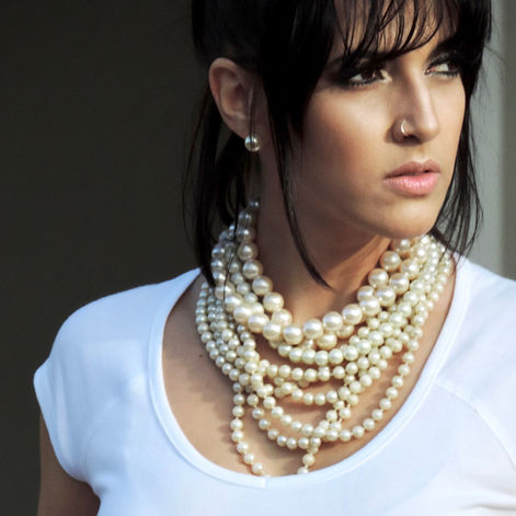 COMO VALORIZAR O LOOK BÁSICO 'JEANS + T-SHIRT'