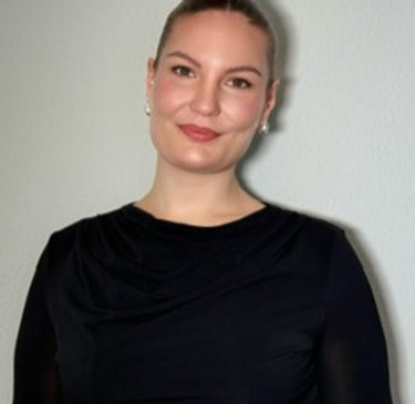 helene foto_edited.jpg