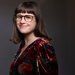 USE THIS IMAGE Caroline Zelinski.jpg