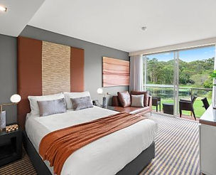 Lakeside Hotel 2.jpg