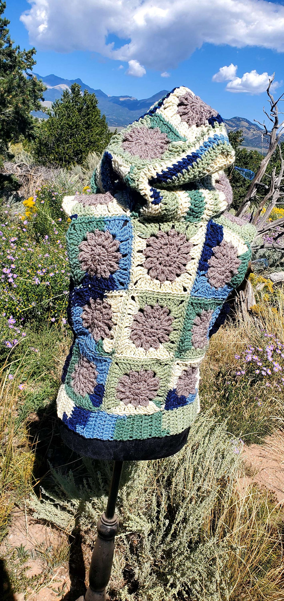 Thumbnail: Mosaic Mints Hooded Vest