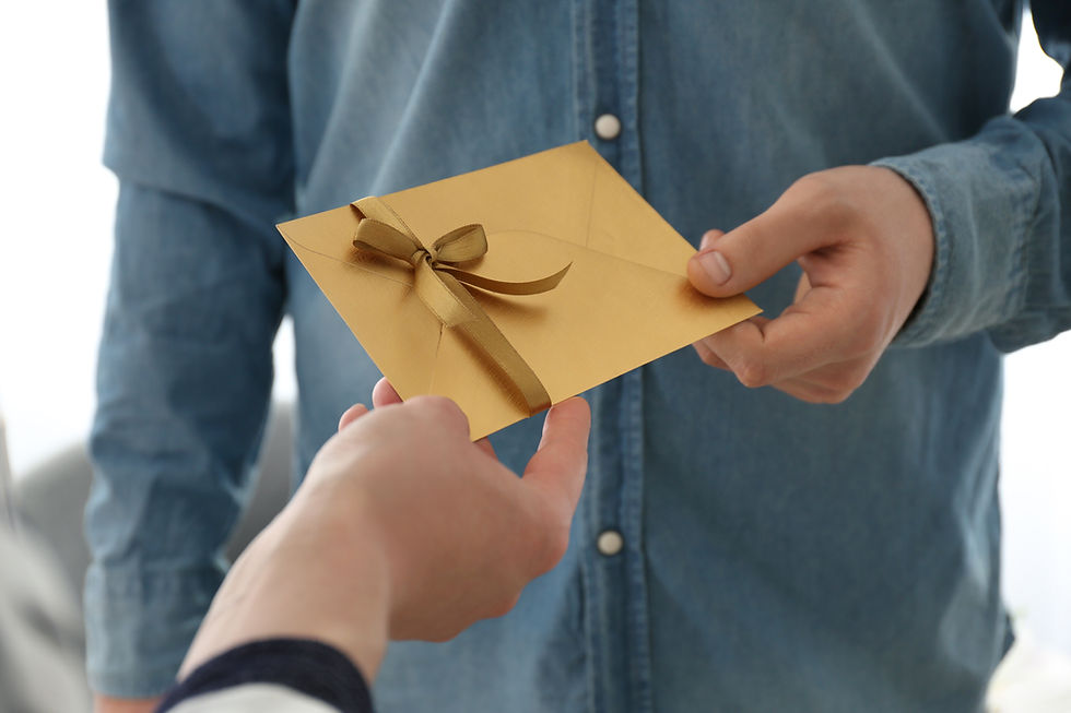 Guide to Tipping During the Holidays