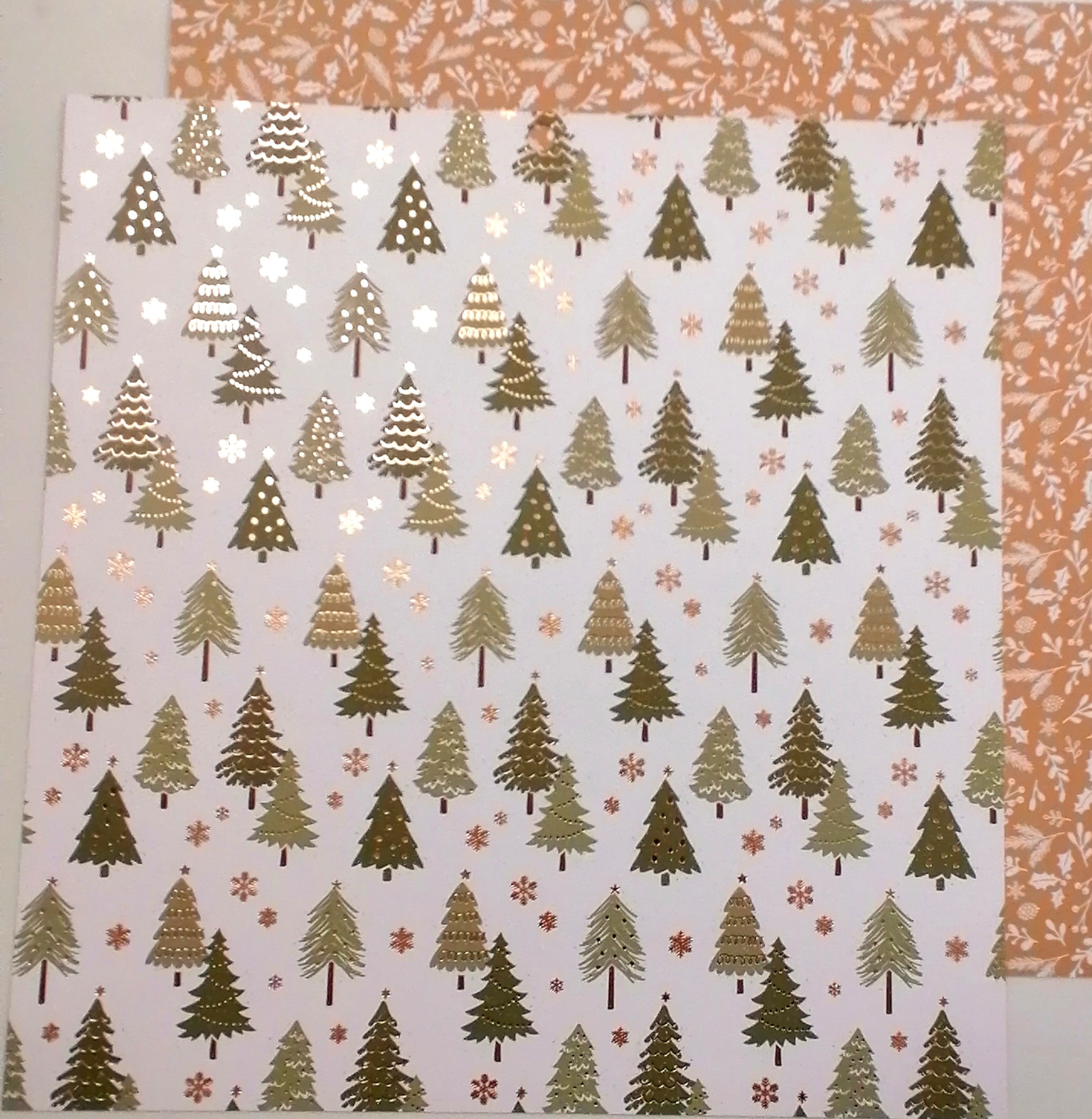 DCWV HOJA SUELTA PINOS CON FOIL COBRE