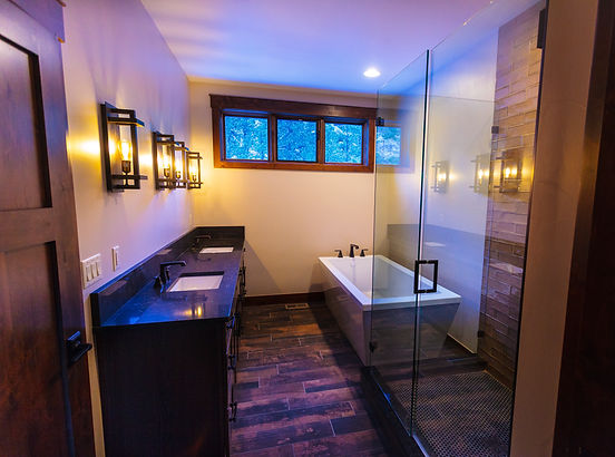 mtn meadow 7 master bath 1 (1 of 1).jpg