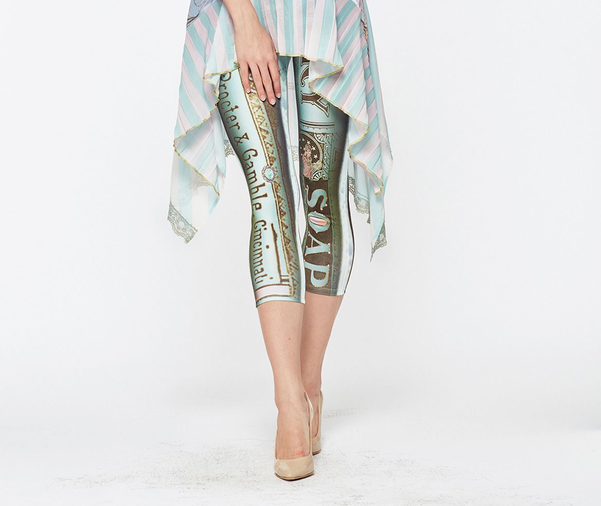 Blue print leggings Front View