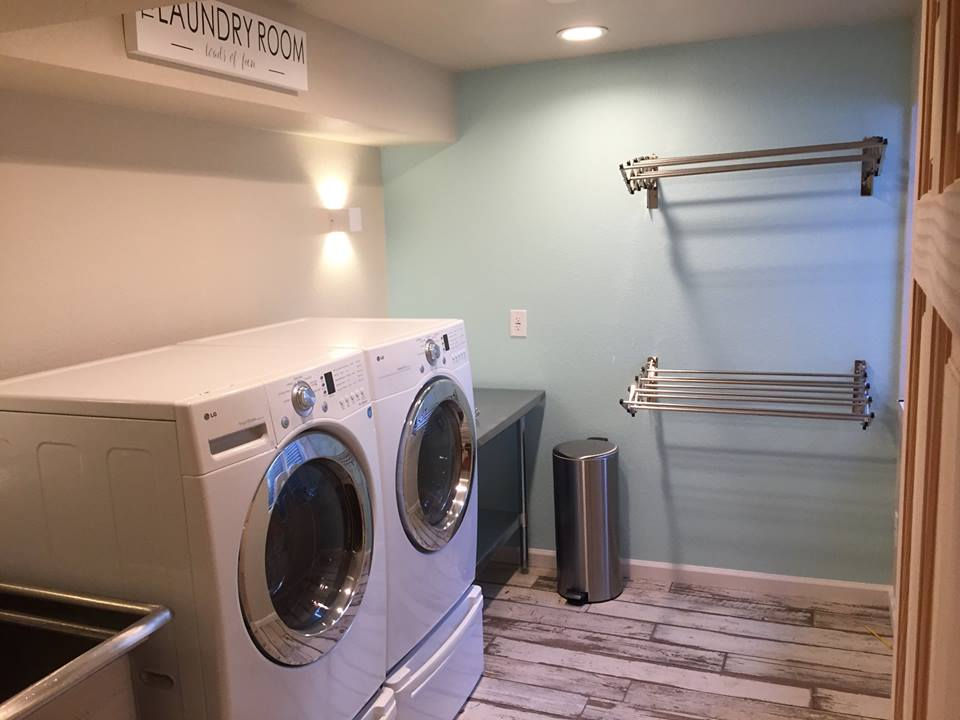 31913790_2085265041715963_17054952465377