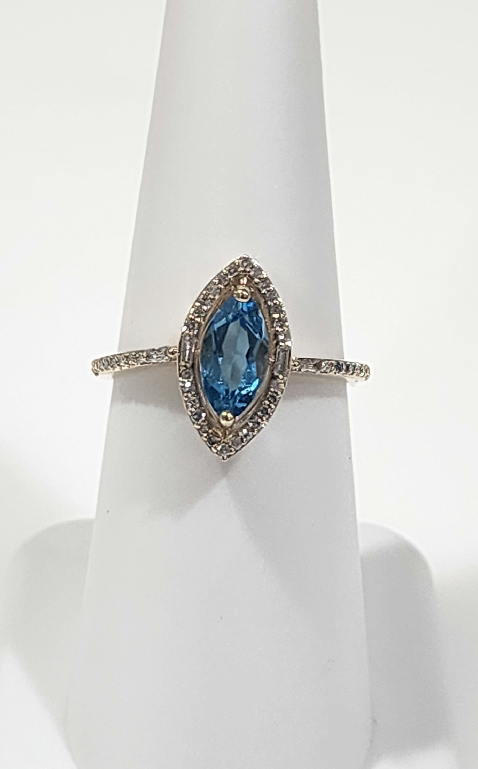 10K YG Topaz +Diamond Ring 