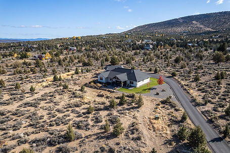 Powell Butte Stunning Modern Home - 8854 SW Copley Road Powell Butte, Oregon-2.jpeg