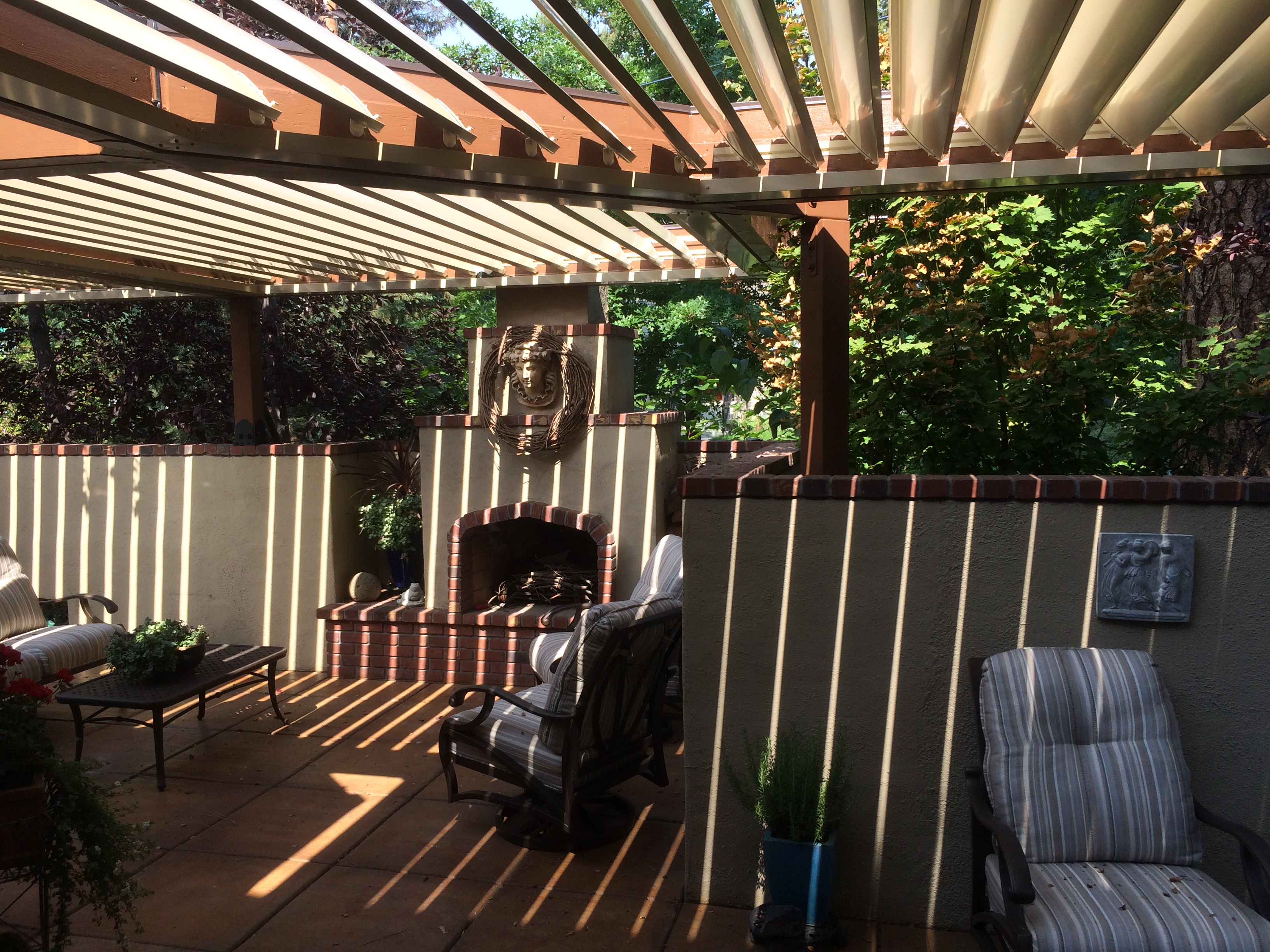Louvered Patio Covers in Bend, Sunriver, & More Shade on Demand