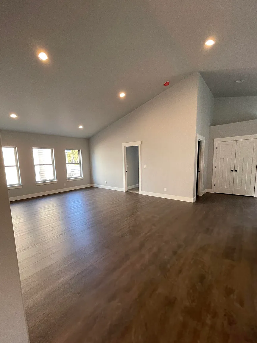 NEW Construction La Pine, Oregon 16532 Pine Creek Dr Reinhardt Homes