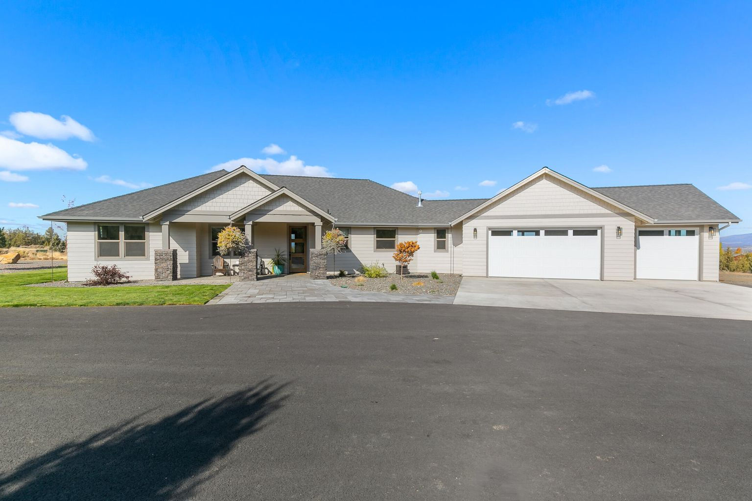 Jeff Larkin Realty - Powell Butte Stunning Modern Home - 8854 SW Copley Road Powell Butte, Oregon